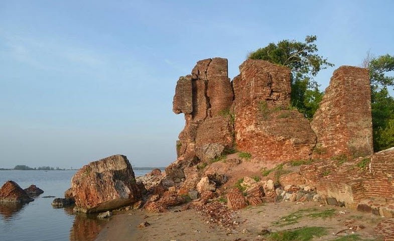 Alamparai Fort, India